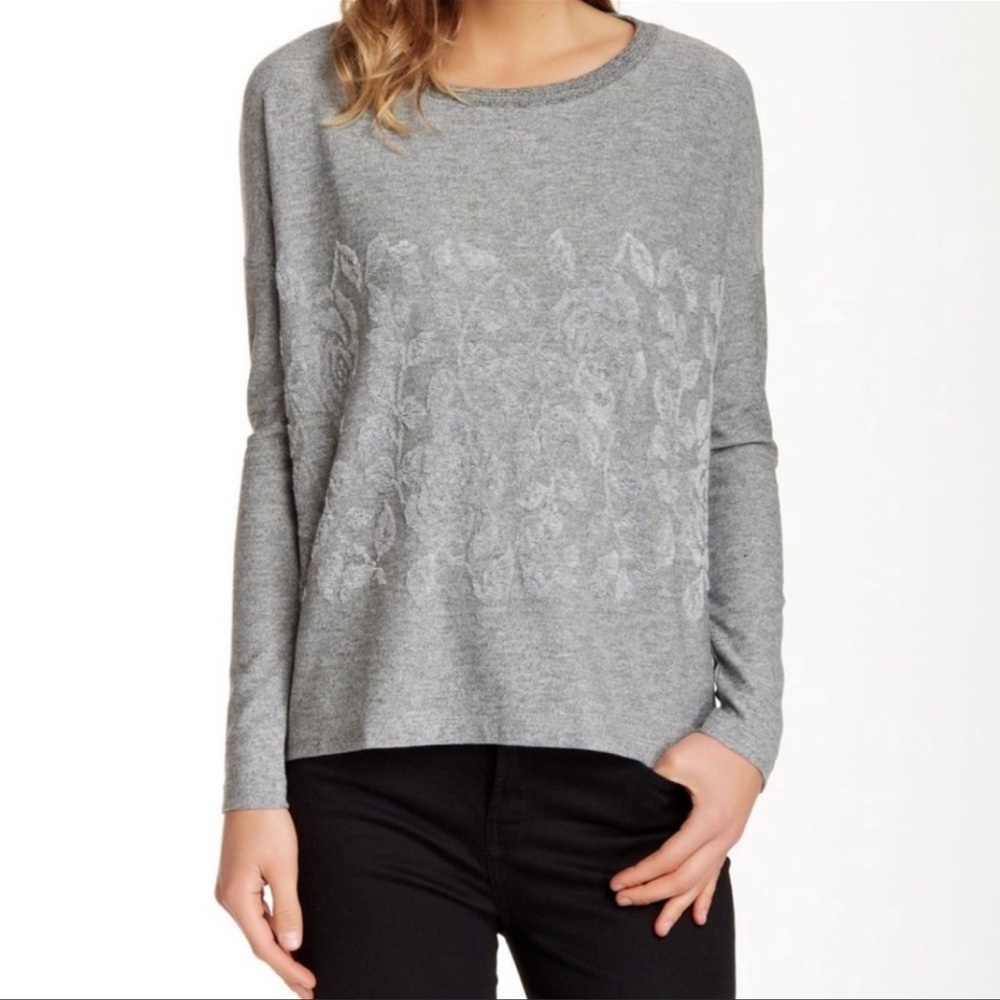 BB DAKOTA Gray Erma Pullover Rose Long Sleeve Sweater Gray XS